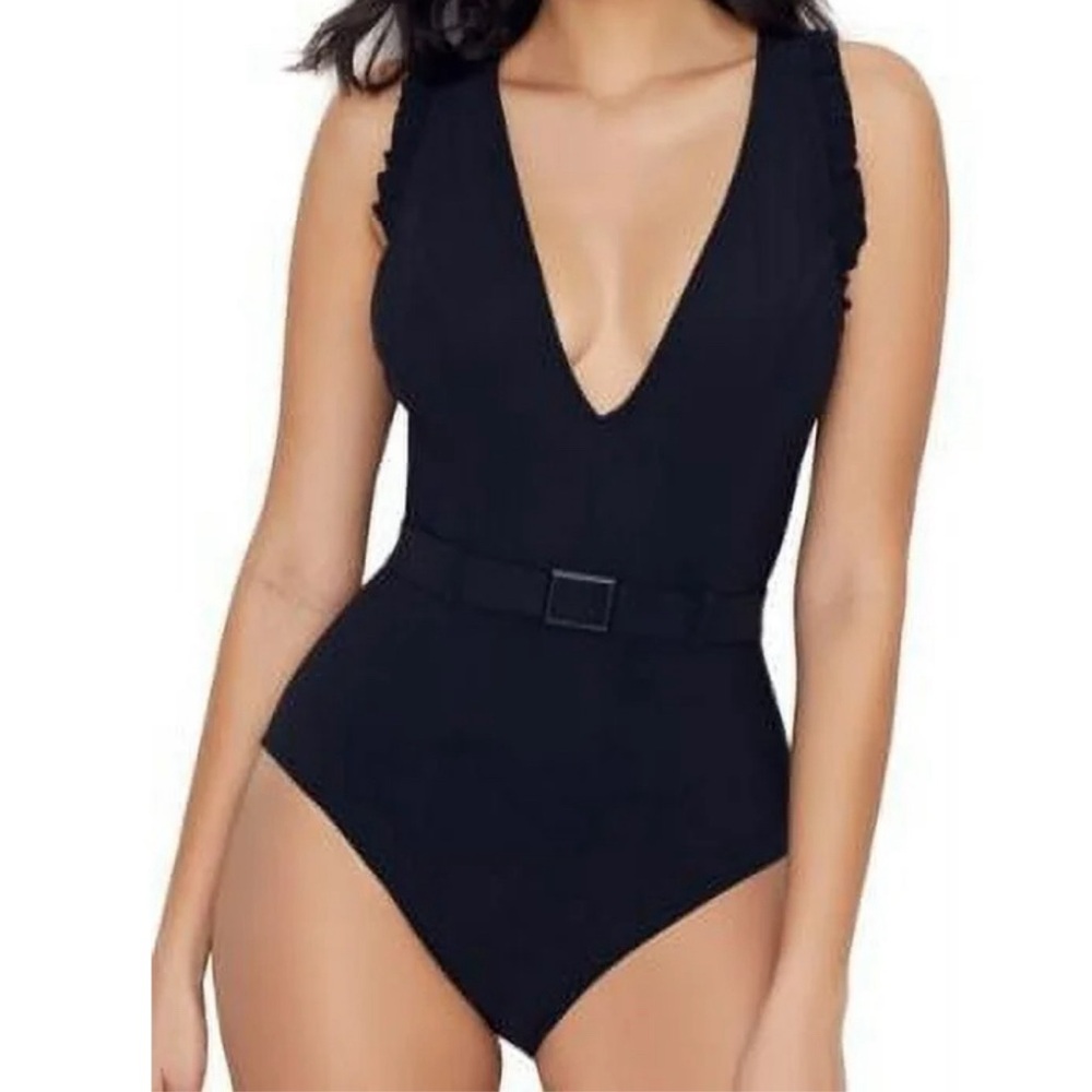 Medium black bathing suit